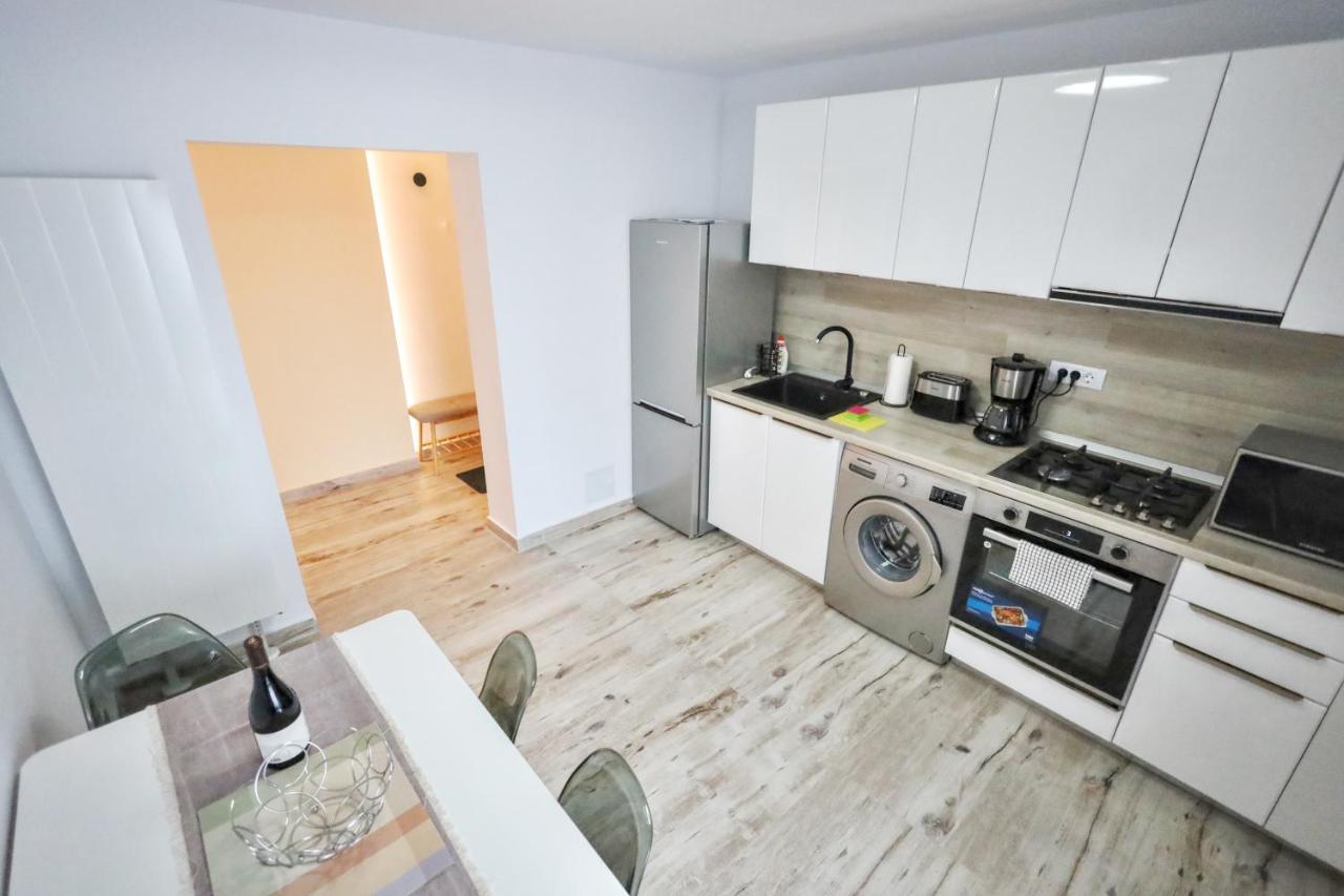 Apartament Patrick Gura Humorului Bagian luar foto